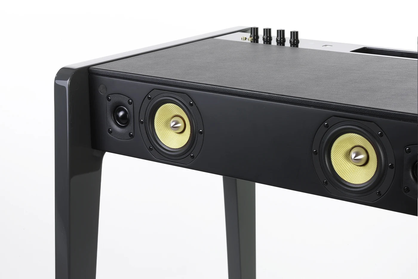 LD 130 Black Lacquer