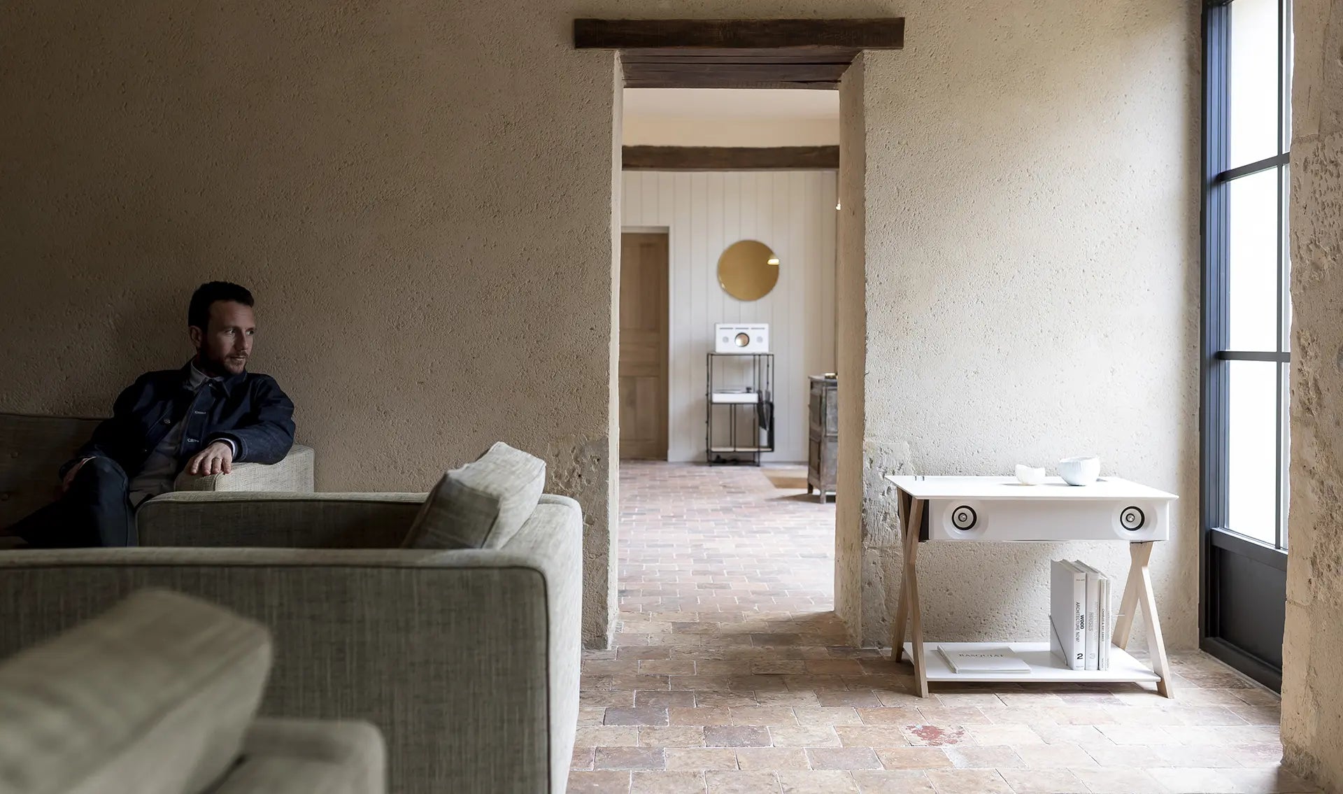 LX X Platinum Champagne / Walnut